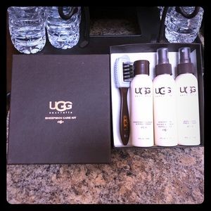 🧐UGG SHEEPSKIN CARE KIT🧐